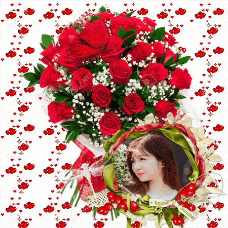 Bó hoa hồng rực rỡ và con bướm xinh chuyển động đẹp mắt