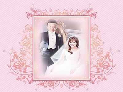 khung ảnh cưới nghệ thuật hoa văn trang trí màu hồng