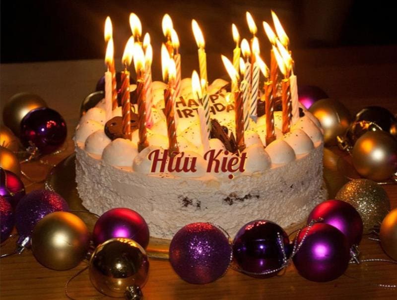 Những cây nến trang trí lung linh