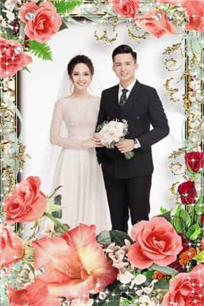 Tạo ảnh cưới với khung ảnh trang trí những bông hoa hồng và ngọc trai tuyệt đẹp