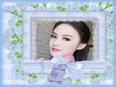 Khung ảnh nền xanh ngọc trang trí rèm và hoa văn đẹp mắt