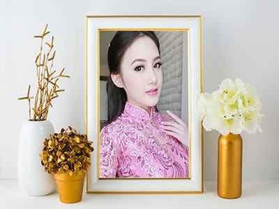 Ghép ảnh trực tiếp vào khung ảnh những lọ hoa đẹp tinh tế