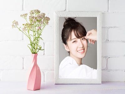 Ghép khung ảnh bên bình hoa đồng nội đẹp