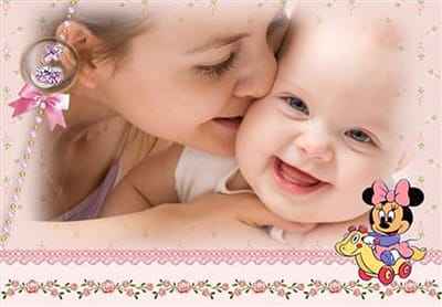 Ghép khung ảnh chú chuột mickey cởi ngựa gỗ trên nền màu hồng