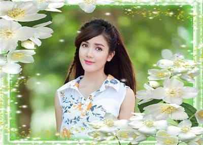 Tạo ảnh trực tuyến bằng cách ghép ảnh bạn vào khung ảnh hoa đẹp