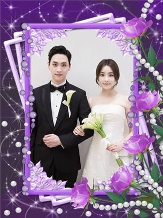 Tạo ảnh cưới online với khung ảnh màu tím trang trí những viên ngọc trai kết hợp những bông hoa hồng tím tuyệt đẹp