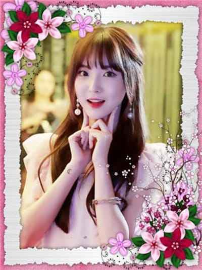 Khung ảnh vẽ hoa và những học tiết đẹp trên nền trắng hồng