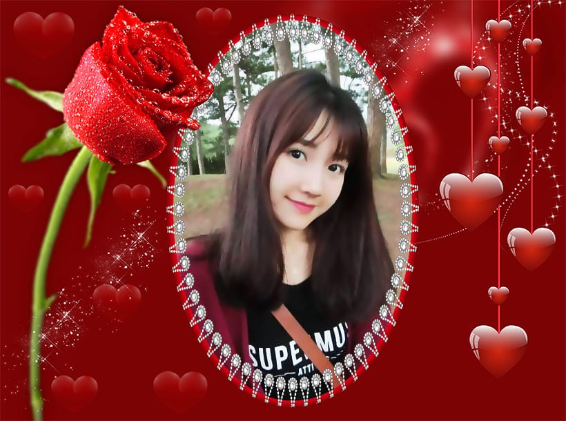 Tạo ảnh tình yêu trang trí vòng ngọc cùng bông hoa hồng và những trái tim