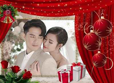 Khung ảnh kết hợp vải đỏ và những quả cầu đỏ chúc mừng giáng sinh