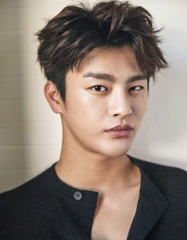 Xem hình ảnh diễn viên Hàn Quốc Seo In Guk