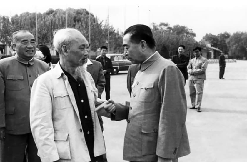 Xem hình ảnh Bác Hồ sang thăm đất nước Trung Quốc