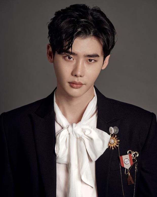 Xem hình ảnh nam diễn viên Hàn Quốc Lee Jong Suk