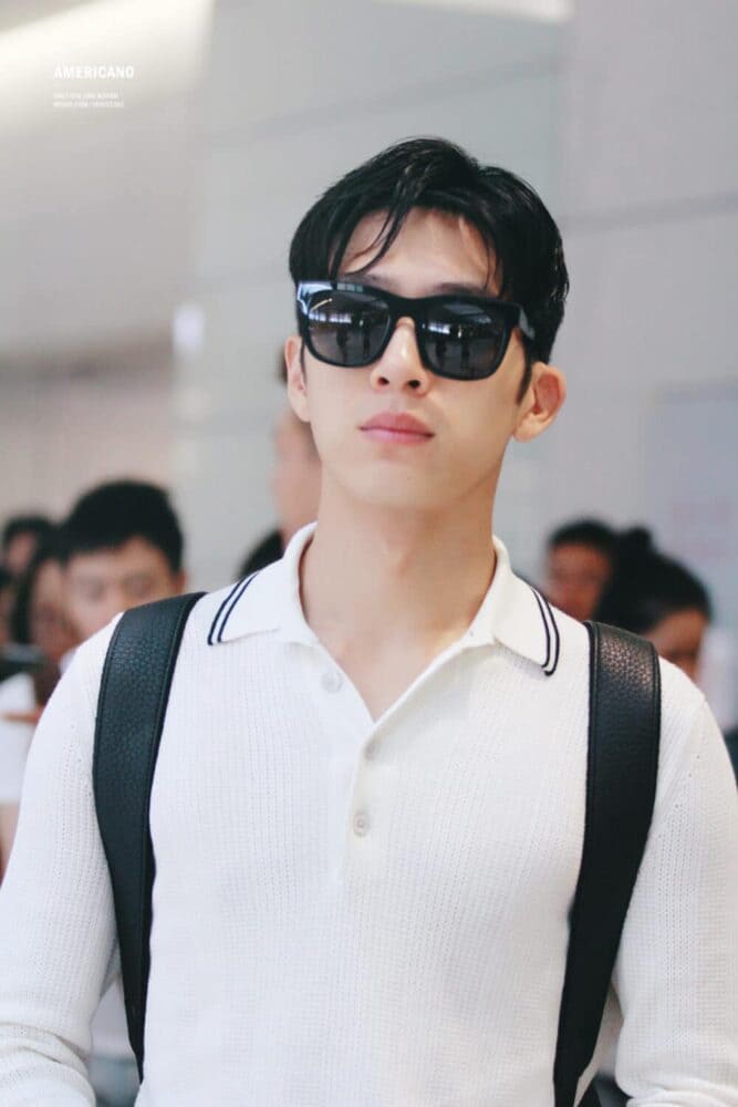 Xem hình ảnh diễn viên Trung Quốc Tỉnh Bách Nhiên với cặp kính đen cực ngầu