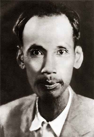 Xem hình ảnh Bác Hồ khi phải chịu khổ sai khi làm cách mạng