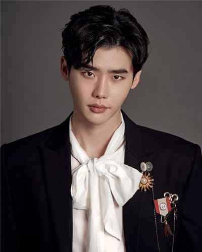 Xem hình ảnh nam diễn viên Hàn Quốc Lee Jong Suk