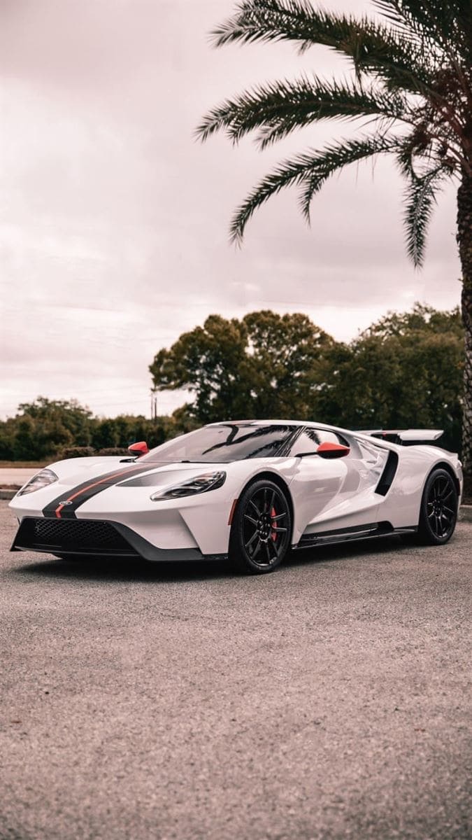 Hình nền điện thoại 4k siêu xe thiết kế hiện đại, sang trọng và cây cọ đẹp mắt