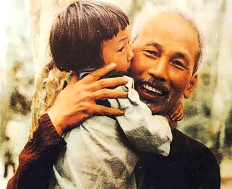 Tuyển chọn những hình ảnh đẹp nhất về Bác Hồ kính yêu 9