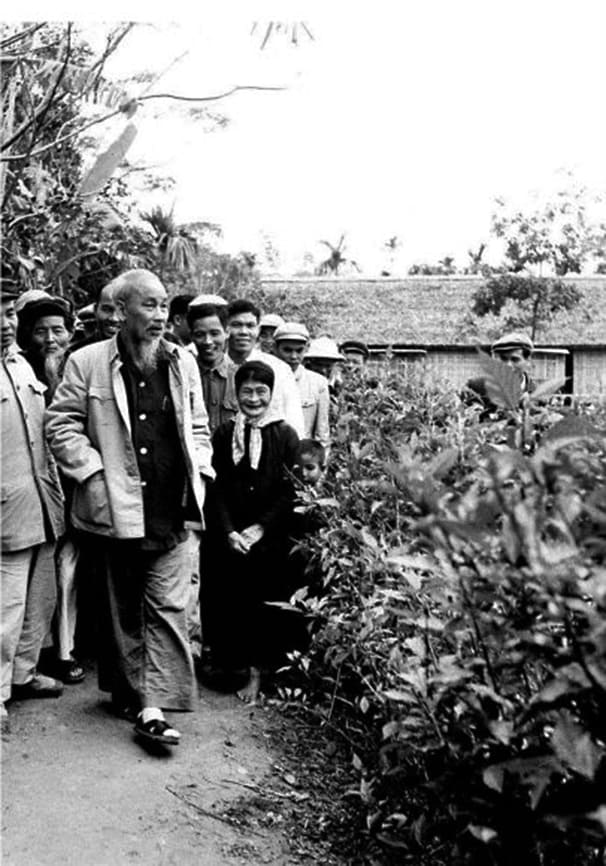 Tuyển chọn những hình ảnh đẹp nhất về Bác Hồ kính yêu 33