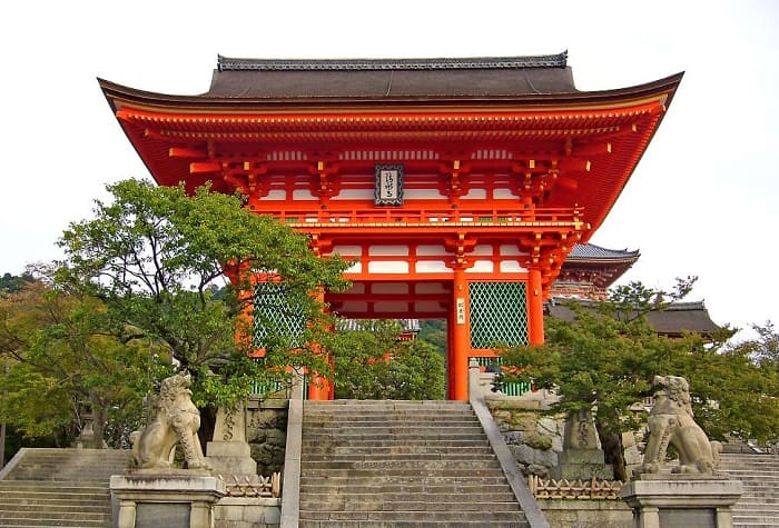 CHÙA OTOWASAN KIYOMIZU