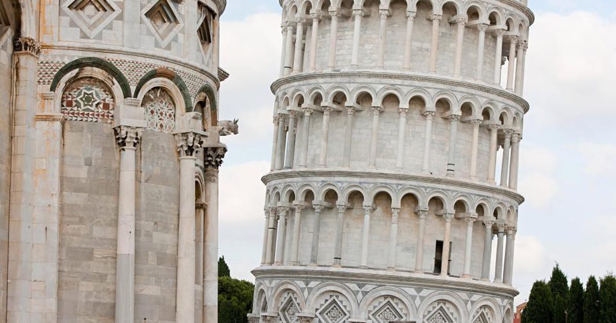 THÁP NGHIÊNG PISA