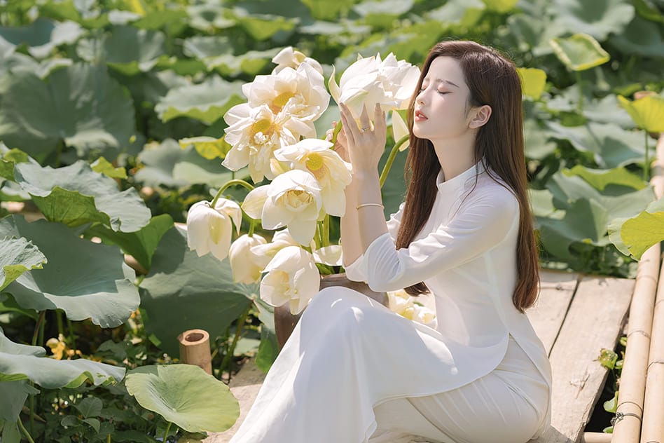 Tổng hợp những cô gái mặc áo dài đẹp nhất Việt Nam 20