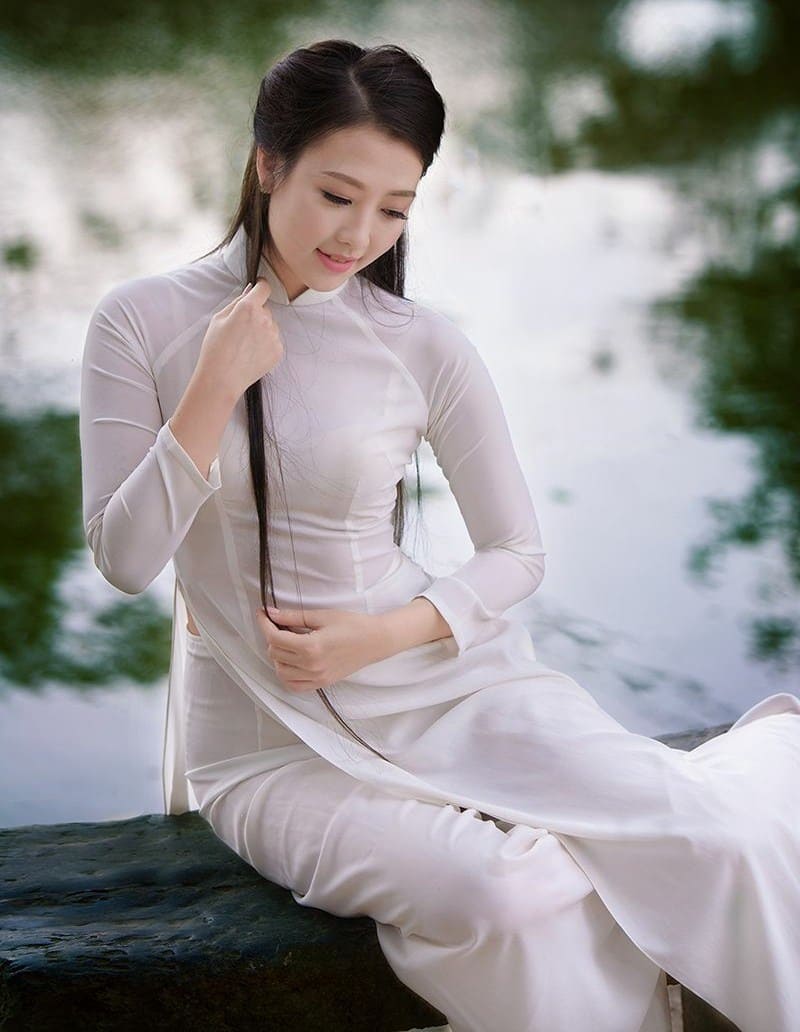 Tổng hợp những cô gái mặc áo dài đẹp nhất Việt Nam 46